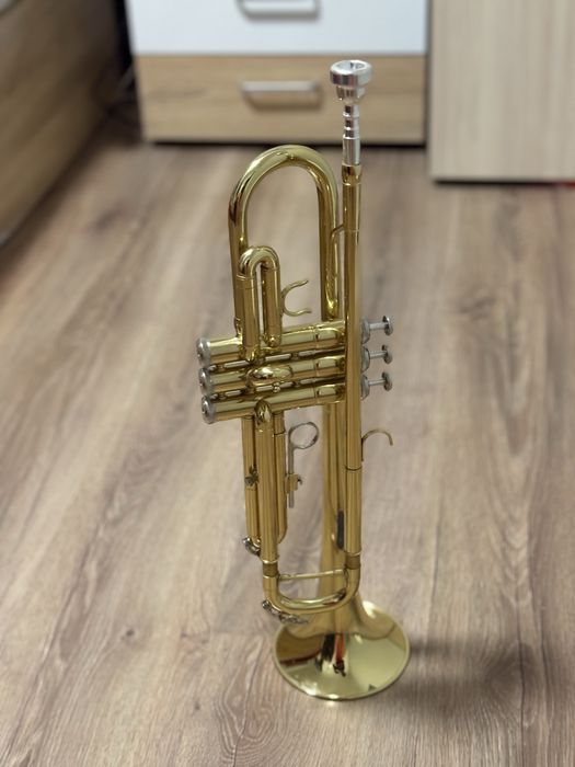 Продавам тромпет