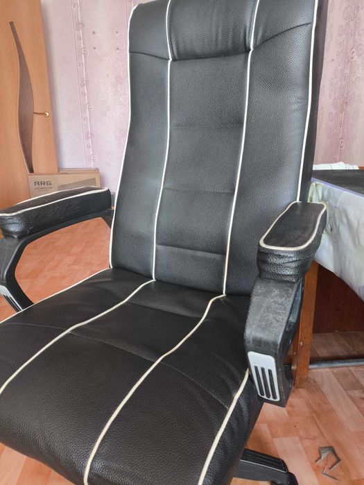 Продам кресло срочно