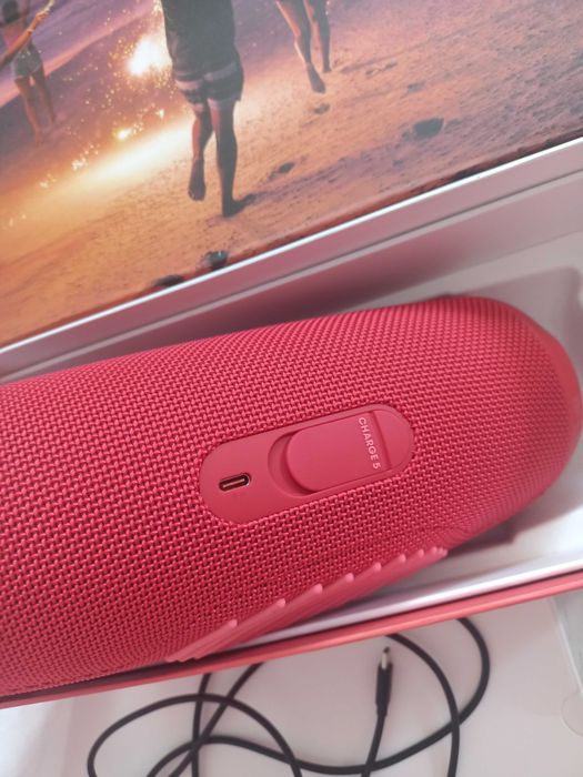 JBL Charge 5 Rosie – ca Nouă | Bluetooth | IP67 | Bass Puternic  550