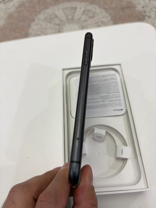 Продам iphone 11 64gb