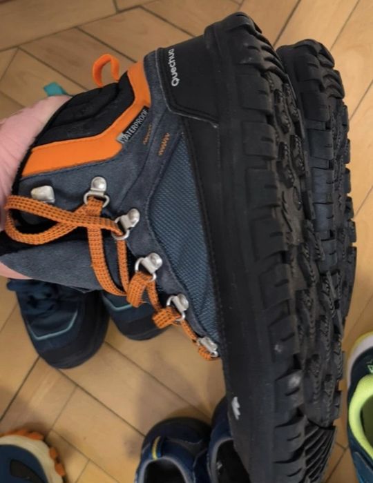 De vanzare ghete băieți