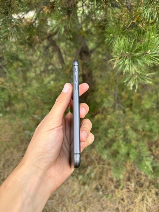 Iphone 11 64gb акб 69%