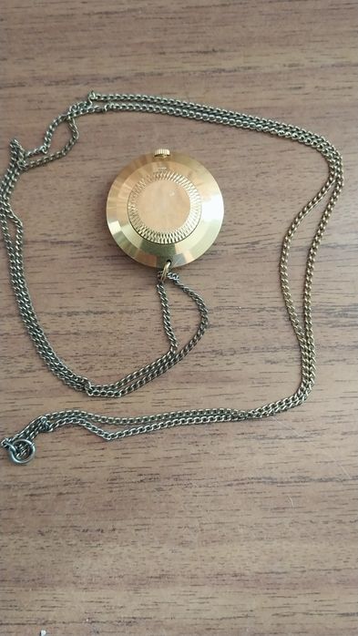 Часы кулон марки Чайка