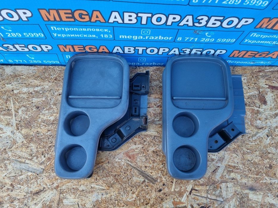 Подлокотник на хонду crv RD1.