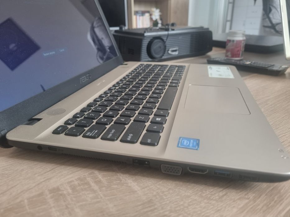 Laptop ASUS A541N 500GB