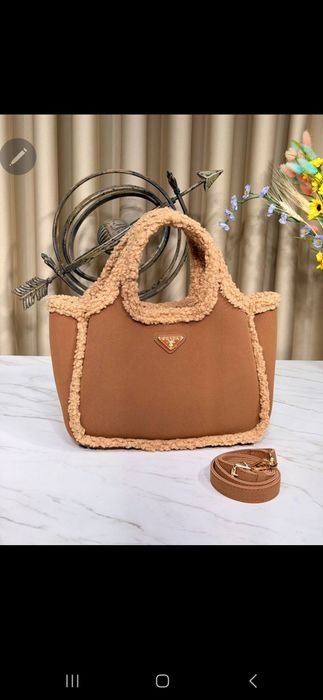 Чанти chanell miiu lv yssl prrada guccci hermees