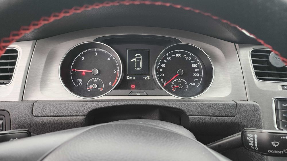 Vând Volkswagen Golf 7