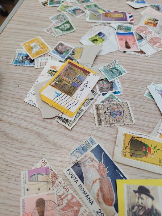 Lot masiv de timbre postale