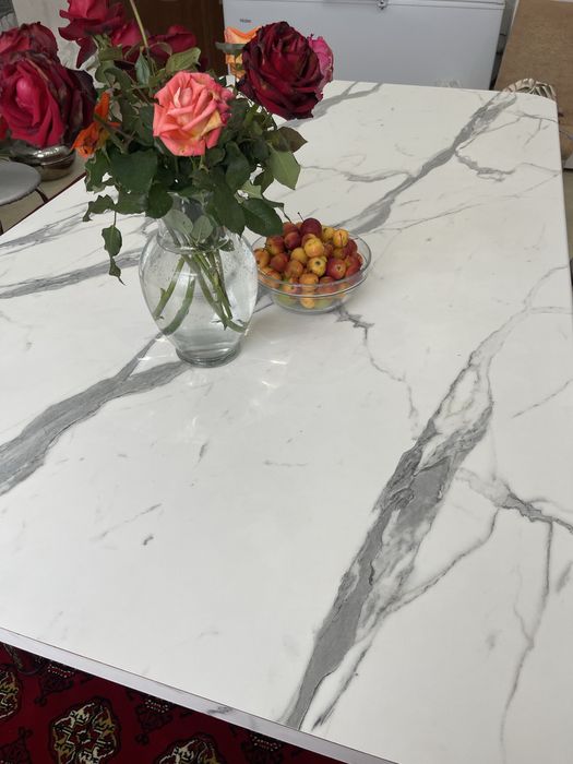 Продам стол обеденный за 15000 тг.