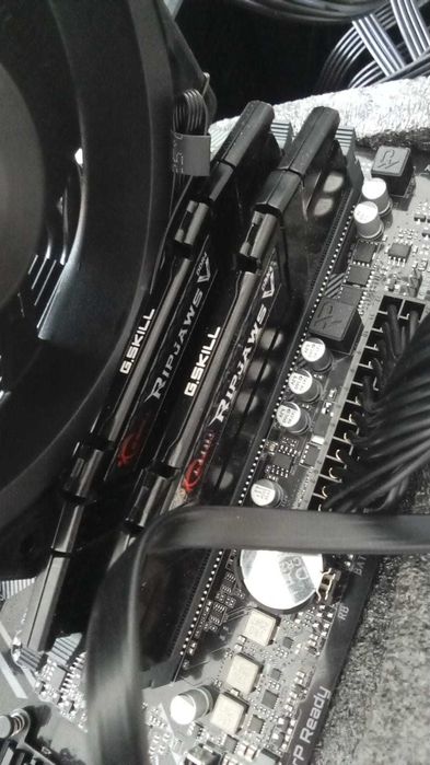 Оперативная память 64Gb DDR G.Skill Ripjaws V F4-3200C16D-64GVK 2x32Gb