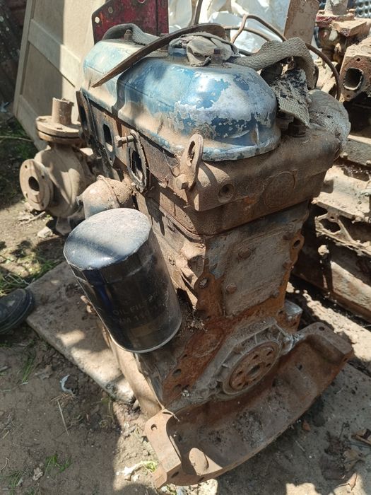 Vând piese motor u 445