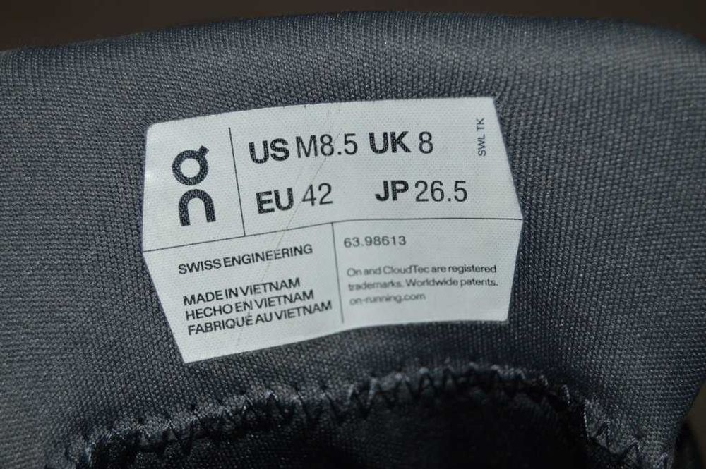 Ghete On Running Cloudrock 2 Waterproof marime 42