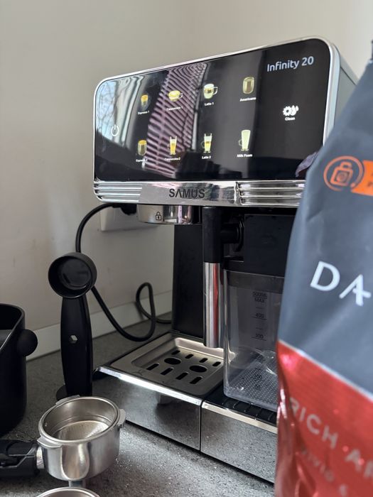 Espressor Samus Infinity 20 + cafea Davidoff 1kg
