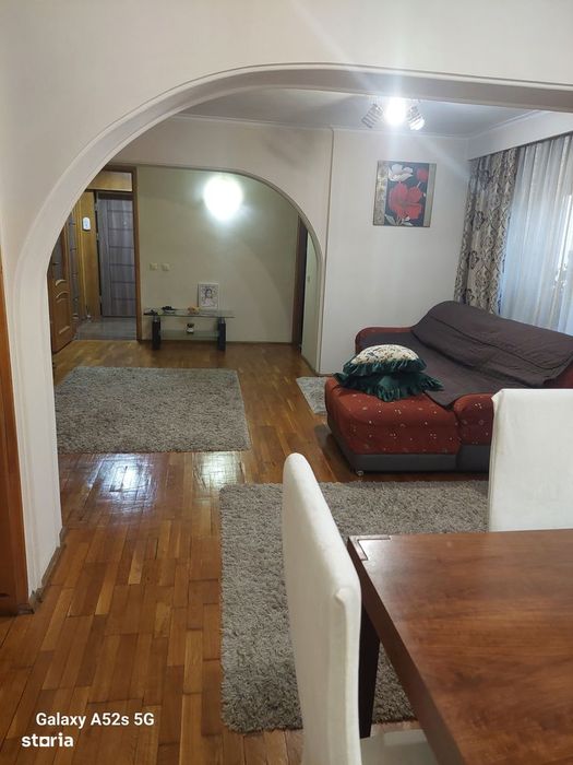 Apartament cu 3 camere