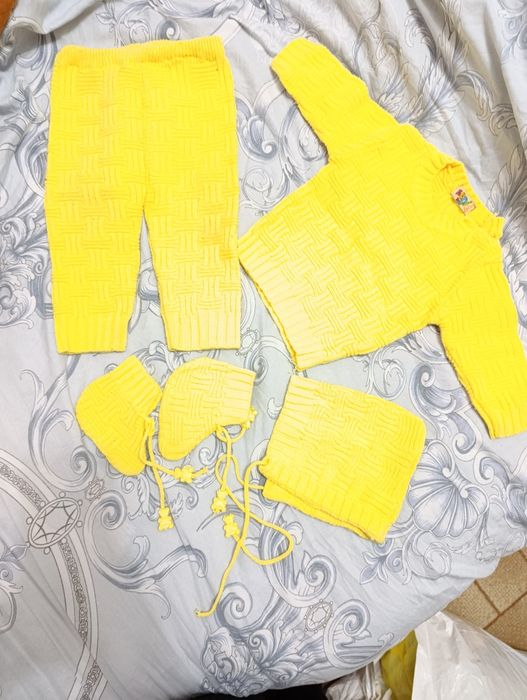 Детский комплект пинетки, шапка, штаны и жемфер