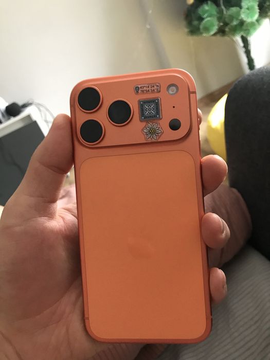 Продам iPhone 17 Pro Max на гарантии!