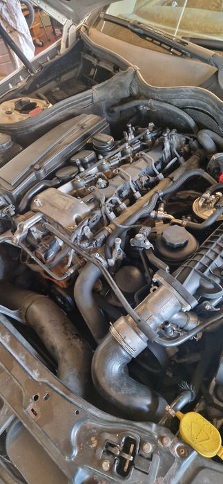 Vând motor mercedes 2.2