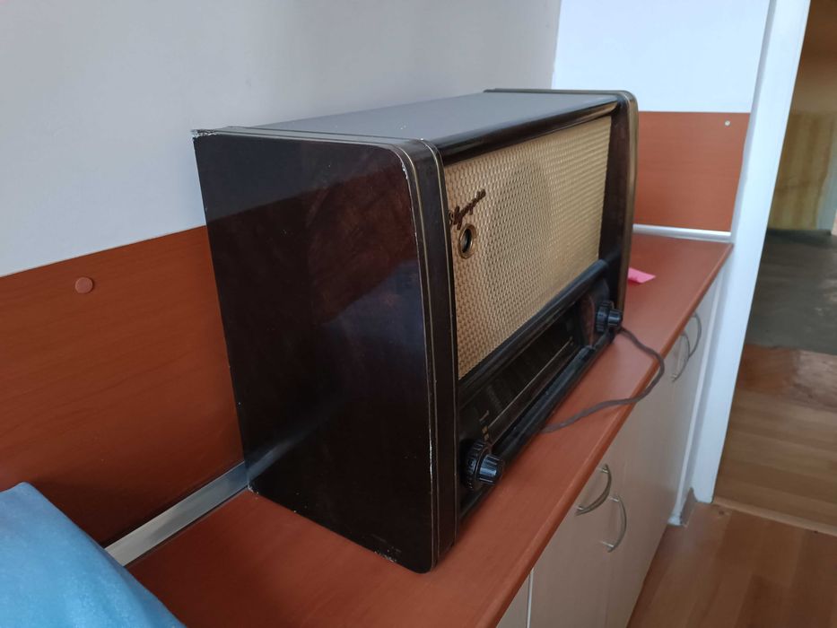 Старинно Радио "Олимпиа"