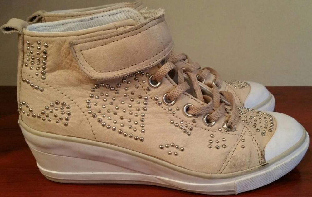 Sneackersi Guess autentici nr 35