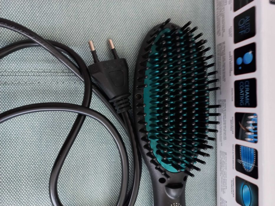 Perie electrica de indreptat parul Rowenta CF5820F0, Invelis ceramic