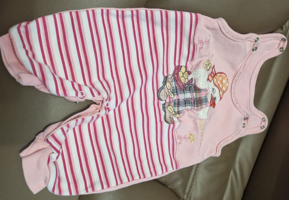 Продавам бебешки дрешки