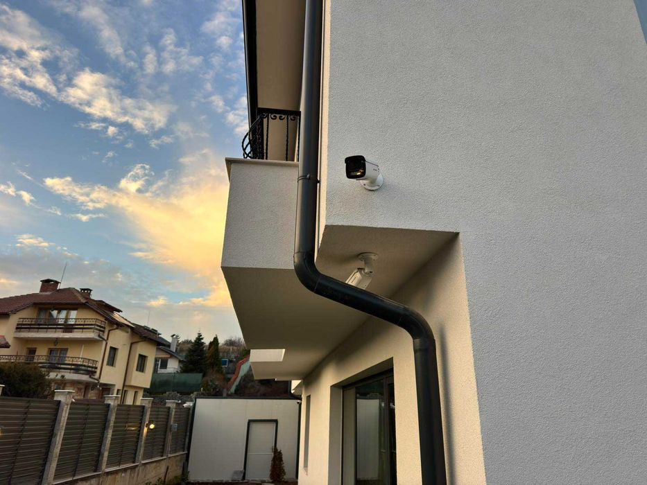 Доставка и монтаж на Видеонаблюдение HikVision