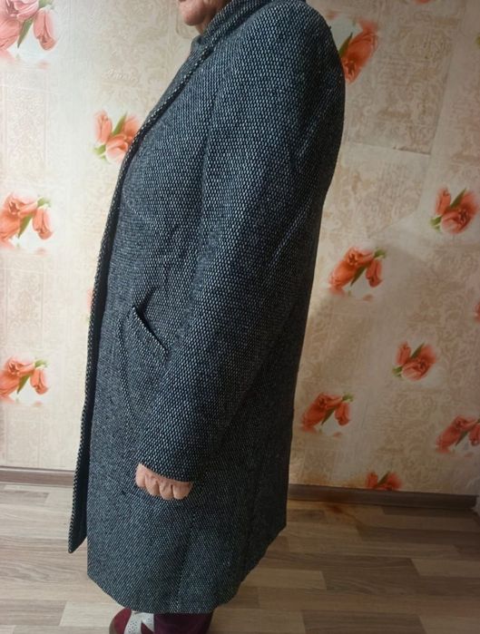 Отдам пальто осень весна