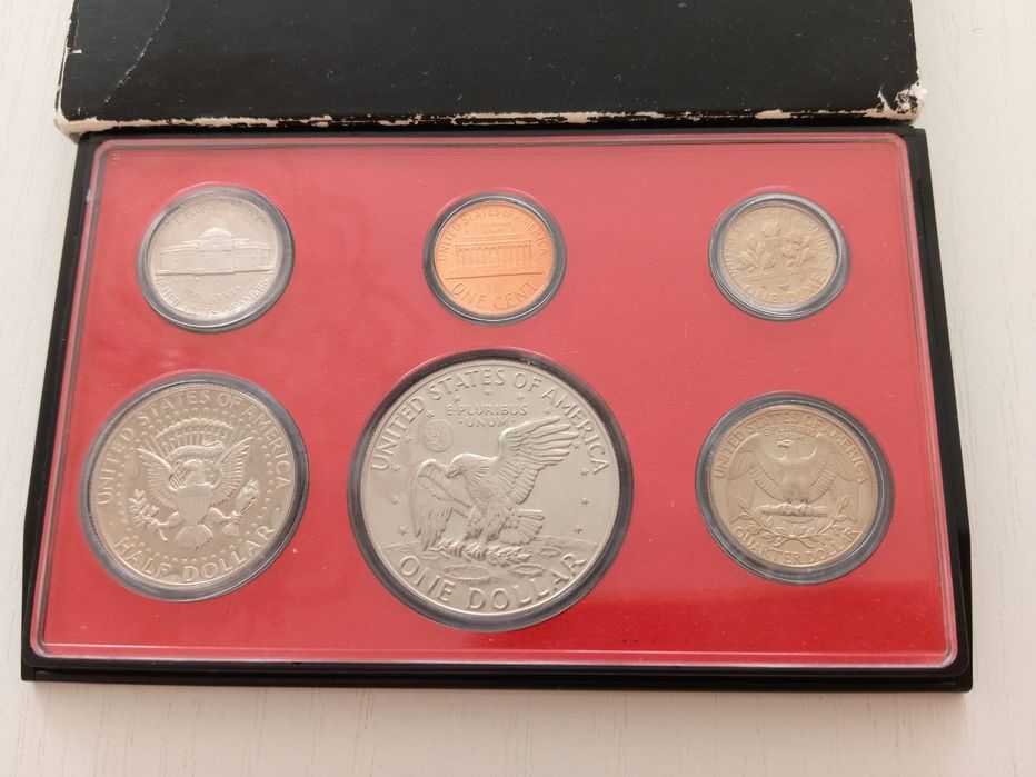 Набор монет сша пруф 1977,1982