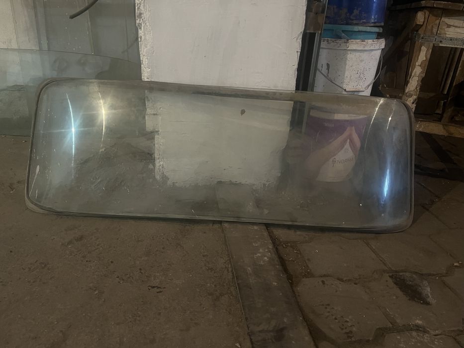 Продаю  пердный стекло от Уаз