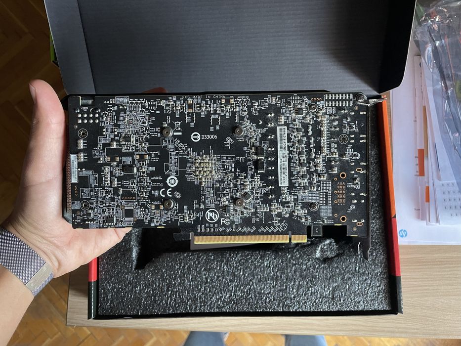 Видеокарта AMD Radeon 570 8GB - Почти нова