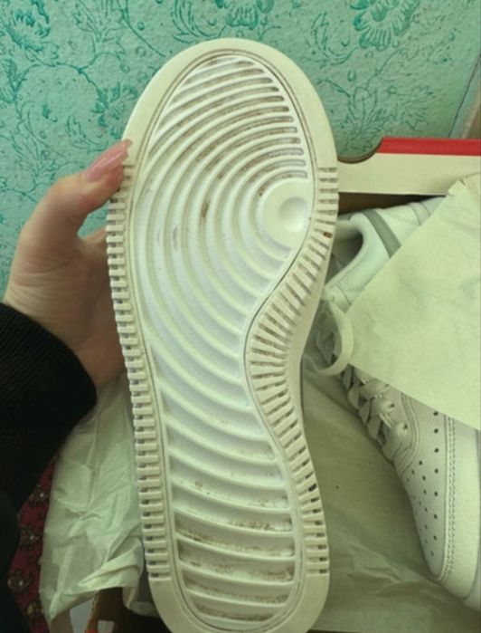 Adidasi Nike Court Vision Alta