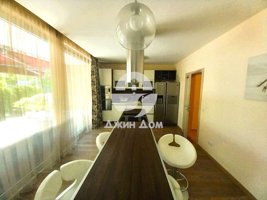 Продава се Къща в Бургас, Сарафово - 220 кв.м за 1300 €/кв.м - Снимка #2