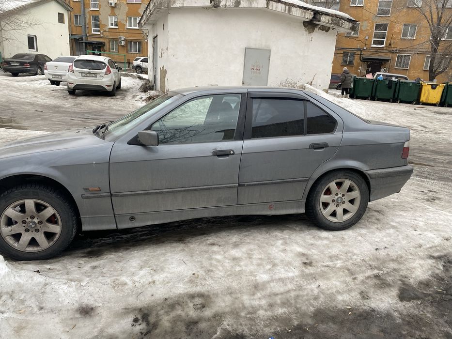 Продам зверя BMW 318 i