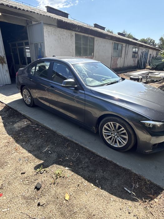 Piese/dezmebrari bmw seria 3 F30 2.0 diesel 184 cp din anul 2013 cod culoare B39 motorizare N47D20C