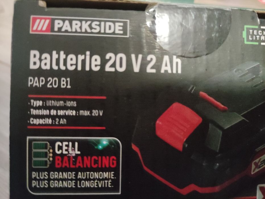 Set baterie 20 v 2 ah plus incarcator 2,4 ah Parkside