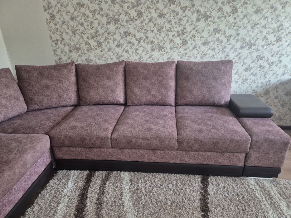 Продам угловой диван.