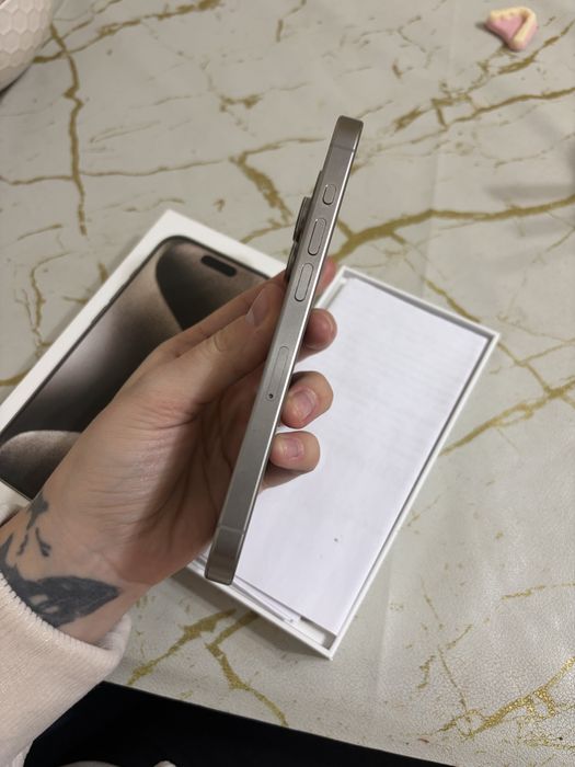 Продам Айфон 15 pro