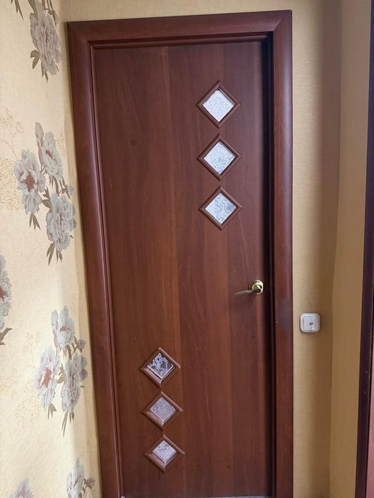 Продам двери межкомнатные