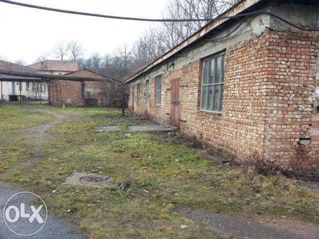 Inchiriez hale 4000 mp periferie