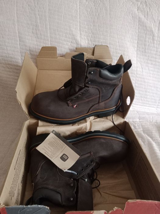 Продам  ботинки   Red   Wings    ТШО