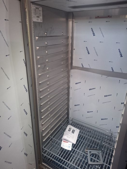 Хладилник професионален 18 месеца гаранция GRAM/ HOSHIZAKI