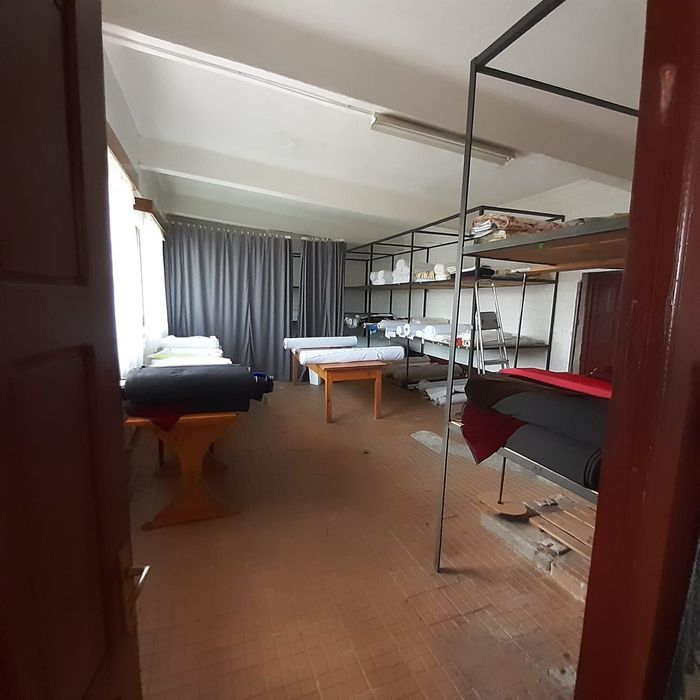 Inchiriere ( 2 eur / mp ) cladire comerciala 500 mp jud Suceava