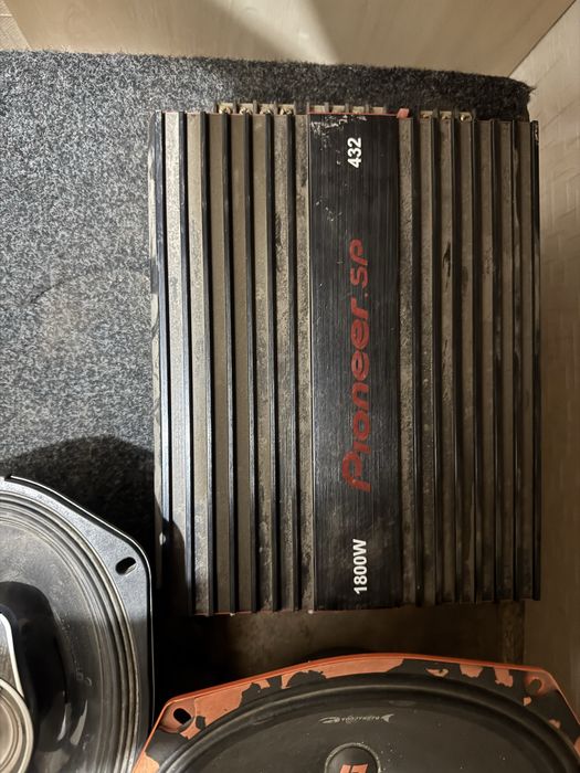 Лодочки и сабвуфер с усилком