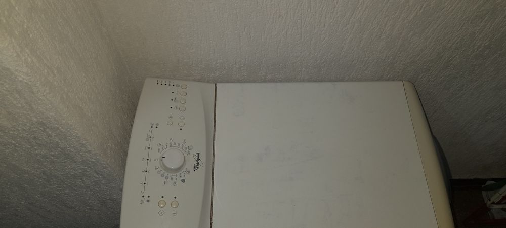 Masina de spalat Whirlpool verticala 5 kg