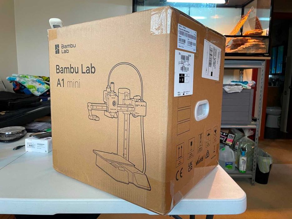 Imprimanta 3d Bambu Lab A1 mini cu Ams , Noua,  Stoc in Iasi Livare