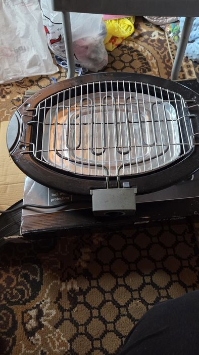 Grătar electric  .