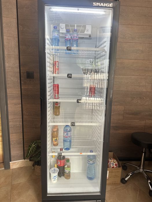 Хладилна витрина SNAIGE