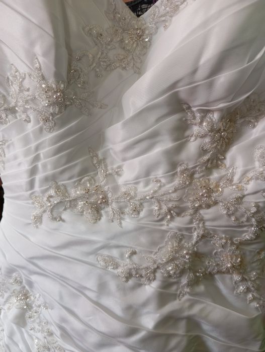 Свадебное платье.