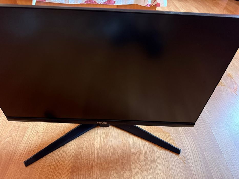 Monitor Gaming și Volan
