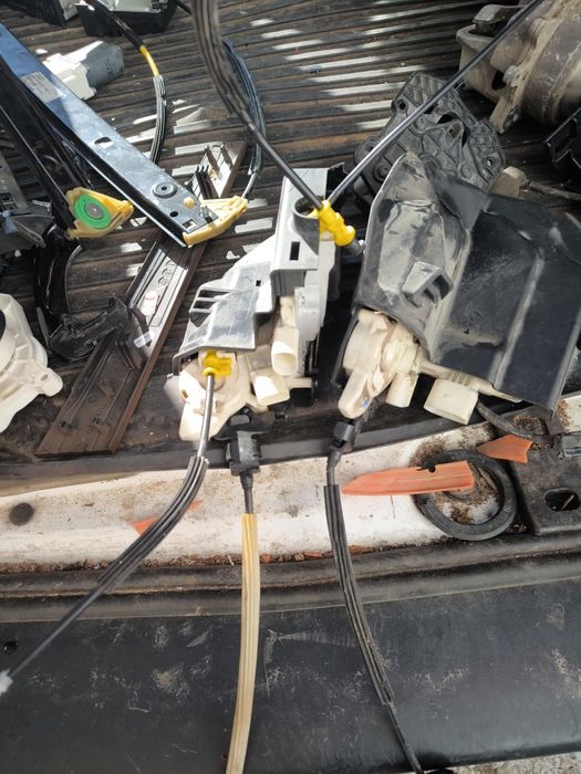 Брава врата Audi A8 D4 вакуум